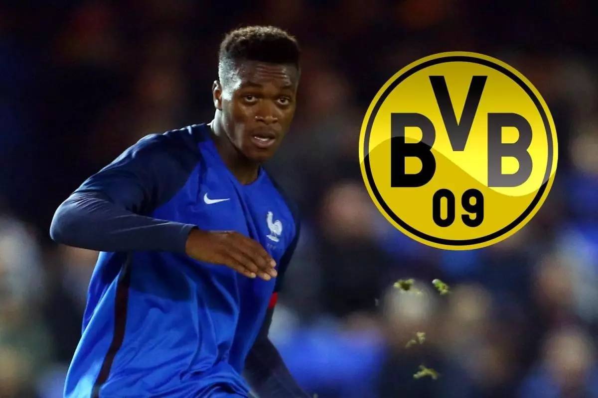 足球青年比 足球青年比